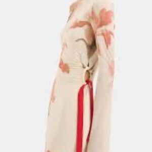 Floral Cream and Red Women's Sleepwear